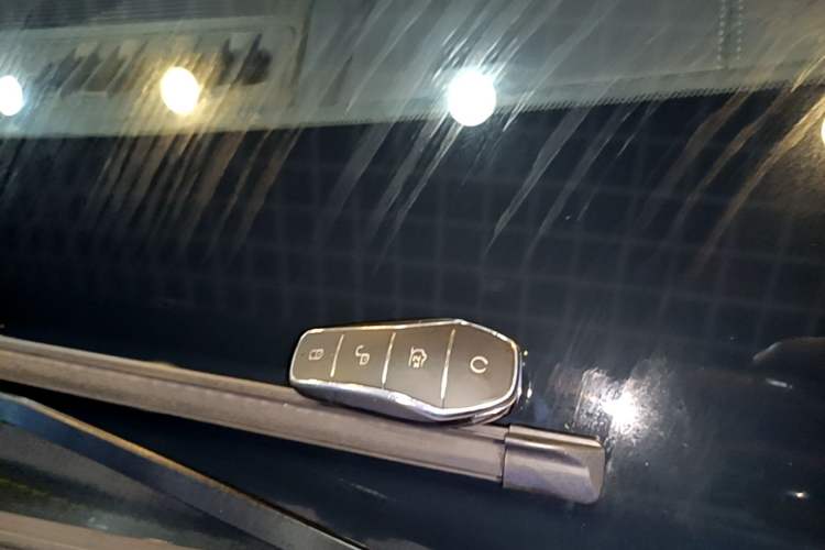 Used BYD Song PLUS New Energy 2024 Honor Edition EV 520km Flagship Model Vehicle Key