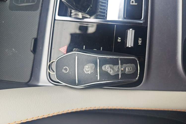 Used BYD Song PLUS New Energy 2024 HONOR Edition DM-i 110km Flagship Model Vehicle Key