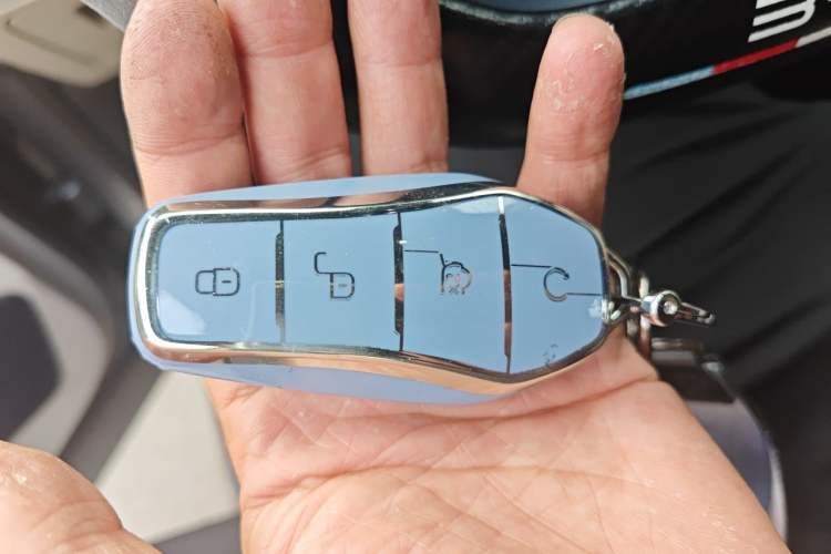Used BYD Song PLUS New Energy 2024 Honor Edition EV 520km Premium Model Vehicle Key