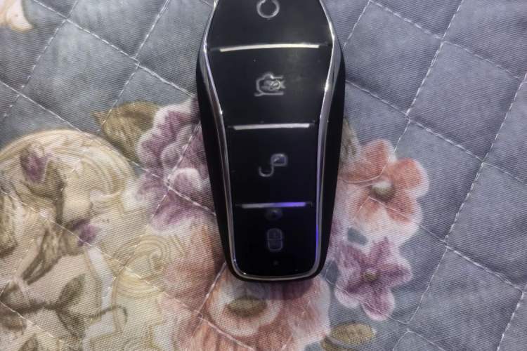 Used BYD Song PLUS New Energy 2024 HONOR Edition DM-i 150km Flagship PLUS Vehicle Key