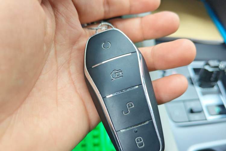 Used BYD Song PLUS New Energy 2024 HONOR Edition DM-i 110km Flagship Model Vehicle Key