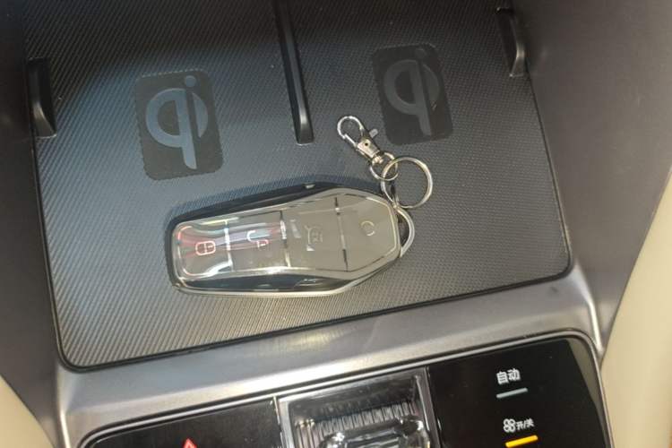 Used BYD Song PLUS New Energy 2024 HONOR Edition DM-i 150km Flagship PLUS Vehicle Key