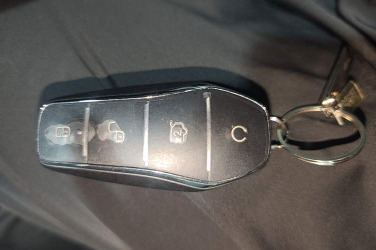 Used BYD Song PLUS New Energy 2024 HONOR Edition DM-i 71km Luxury Model Vehicle Key