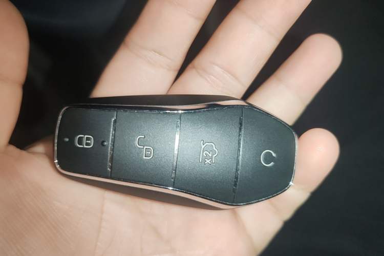 Used BYD Song PLUS New Energy 2024 HONOR Edition DM-i 110km Flagship Model Vehicle Key