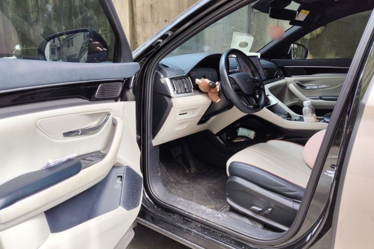Used BYD Song PLUS New Energy 2024 HONOR Edition DM-i 110km Flagship Model Driver Seat