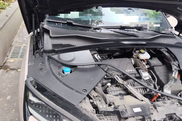 Used BYD Song PLUS New Energy 2024 HONOR Edition DM-i 110km Flagship Model Engine Bay Right