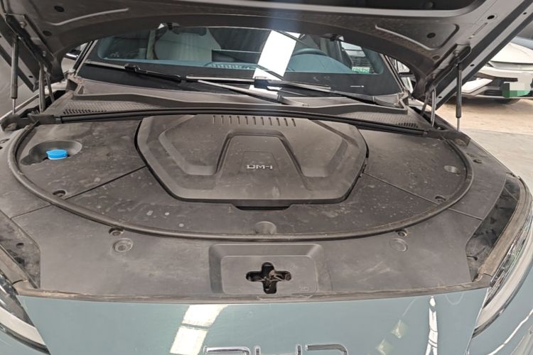 Used BYD Song PLUS New Energy 2024 HONOR Edition DM-i 110km Flagship PLUS Engine Bay