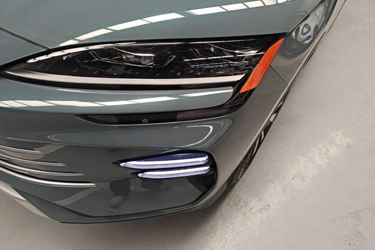 Used BYD Song PLUS New Energy 2024 HONOR Edition DM-i 110km Flagship PLUS Left Front Headlight