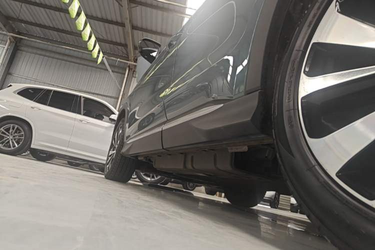 Used BYD Song PLUS New Energy 2024 HONOR Edition DM-i 110km Flagship PLUS Left Side Sill