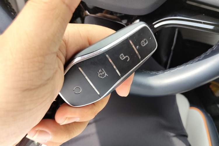 Used BYD Song PLUS New Energy 2024 HONOR Edition DM-i 110km Flagship Model Vehicle Key