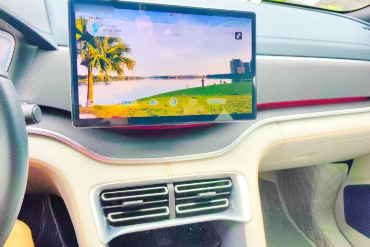 Used BYD Song PLUS New Energy 2024 HONOR Edition DM-i 110km Flagship PLUS Audio And AC Panel