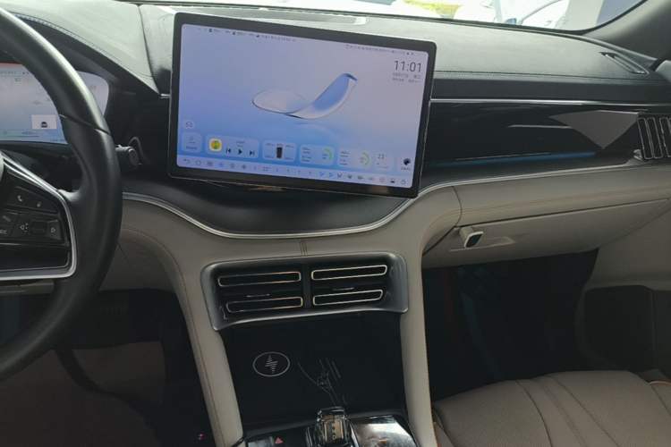 Used BYD Song PLUS New Energy 2024 HONOR Edition DM-i 110km Flagship PLUS Audio And AC Panel