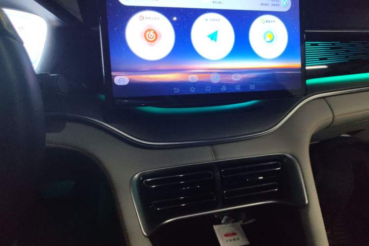 Used BYD Song PLUS New Energy 2024 Honor Edition EV 520km Flagship Model Audio And AC Panel