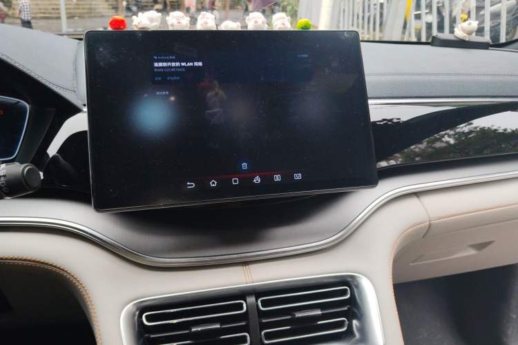 Used BYD Song PLUS New Energy 2024 Honor Edition EV 520km Luxury Model Audio And AC Panel