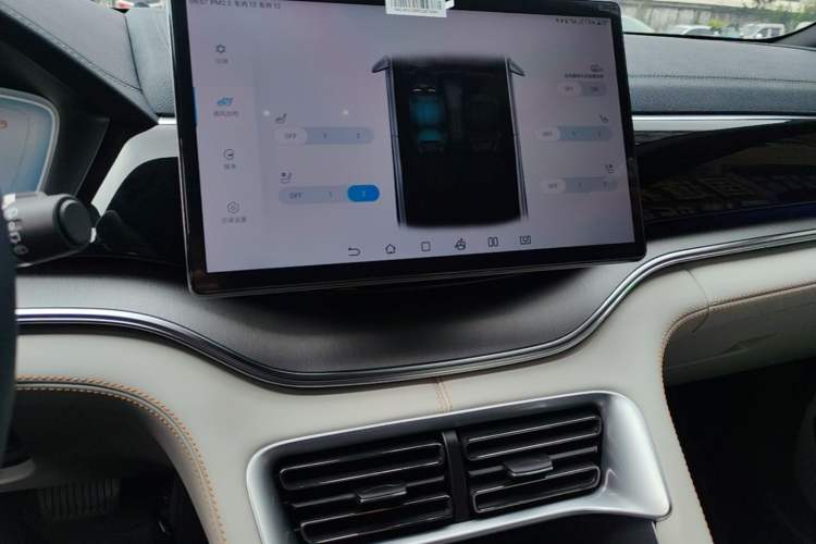 Used BYD Song PLUS New Energy 2024 HONOR Edition DM-i 110km Flagship PLUS Audio And AC Panel