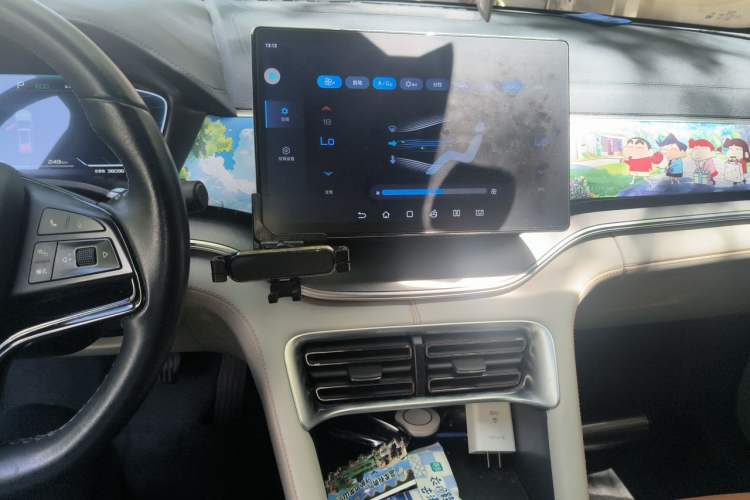 Used BYD Song PLUS New Energy 2024 Honor Edition EV 520km Luxury Model Audio And AC Panel