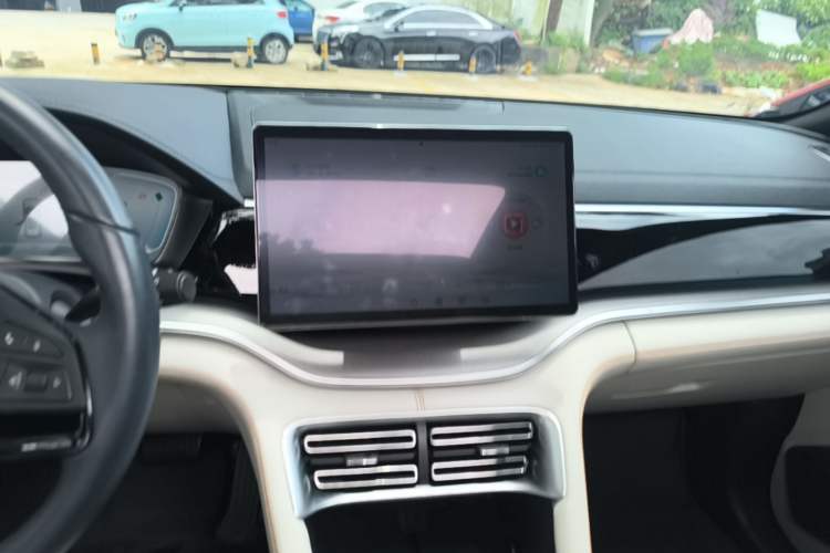 Used BYD Song PLUS New Energy 2024 Honor Edition EV 520km Premium Model Audio And AC Panel