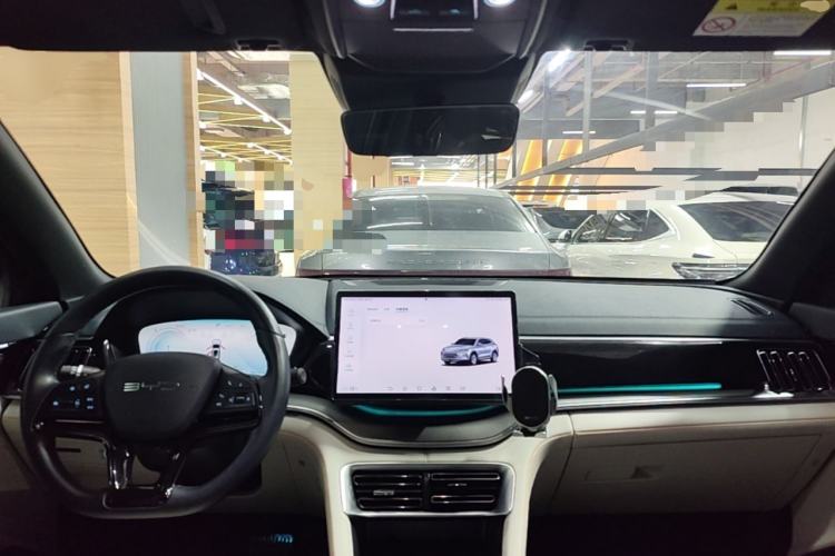 Used BYD Song PLUS New Energy 2024 HONOR Edition DM-i 110km Flagship Model Center Console
