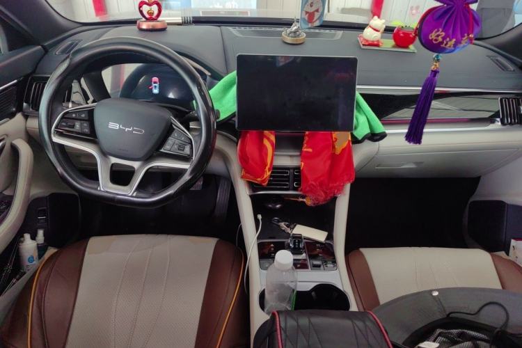 Used BYD Song PLUS New Energy 2024 HONOR Edition DM-i 110km Flagship PLUS Center Console