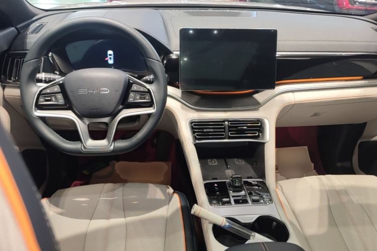 Used BYD Song PLUS New Energy 2024 HONOR Edition DM-i 150km Flagship PLUS Center Console