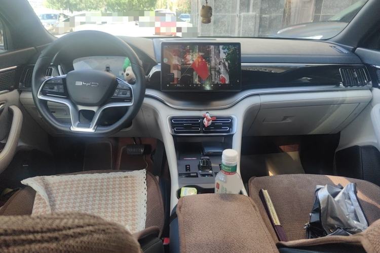 Used BYD Song PLUS New Energy 2024 HONOR Edition DM-i 110km Flagship PLUS Center Console