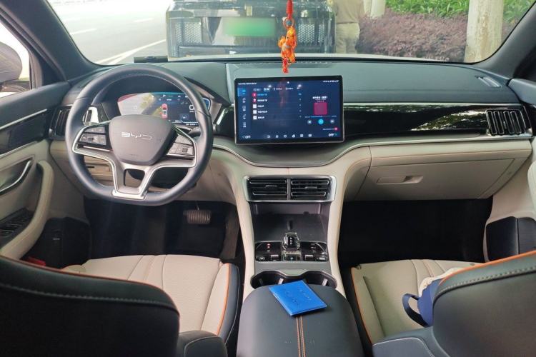 Used BYD Song PLUS New Energy 2024 HONOR Edition DM-i 110km Flagship PLUS Center Console