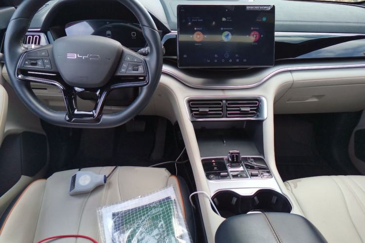 Used BYD Song PLUS New Energy 2024 Honor Edition EV 520km Luxury Model Center Console