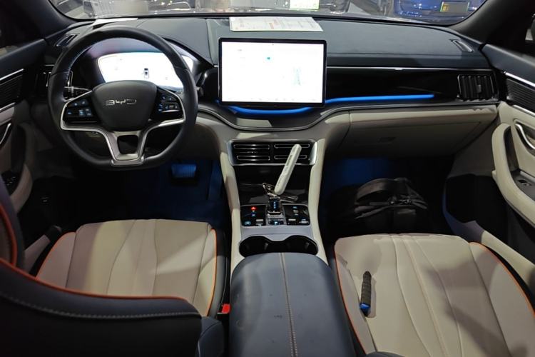 Used BYD Song PLUS New Energy 2024 HONOR Edition DM-i 110km Flagship PLUS Center Console