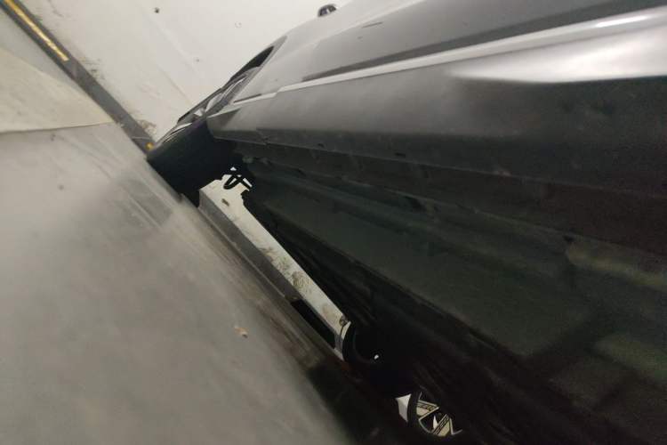 Used BYD Song PLUS New Energy 2024 Honor Edition EV 520km Flagship Model Chassis Front Right