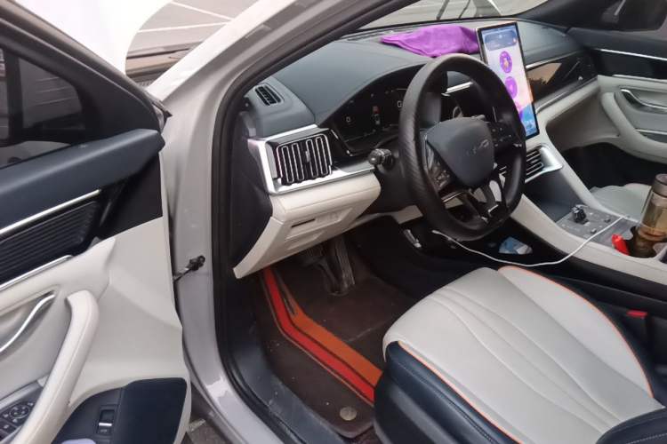 Used BYD Song PLUS New Energy 2024 HONOR Edition DM-i 110km Flagship Model Driver Seat