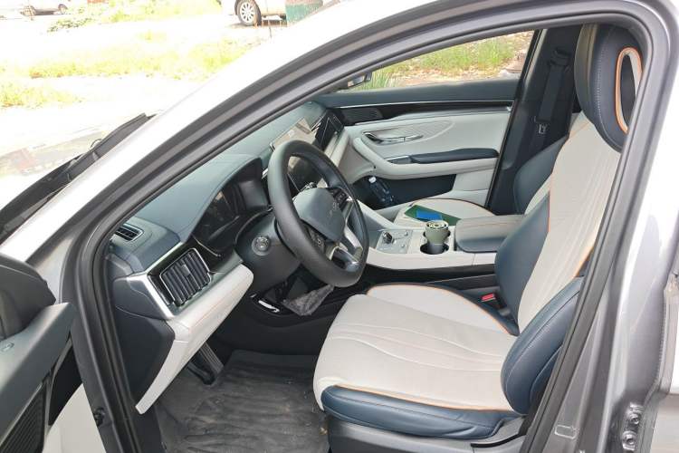 Used BYD Song PLUS New Energy 2024 HONOR Edition DM-i 110km Flagship PLUS Driver Seat