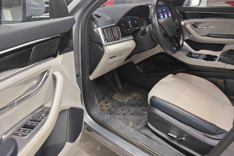 Used BYD Song PLUS New Energy 2024 Honor Edition EV 520km Luxury Model Driver Seat