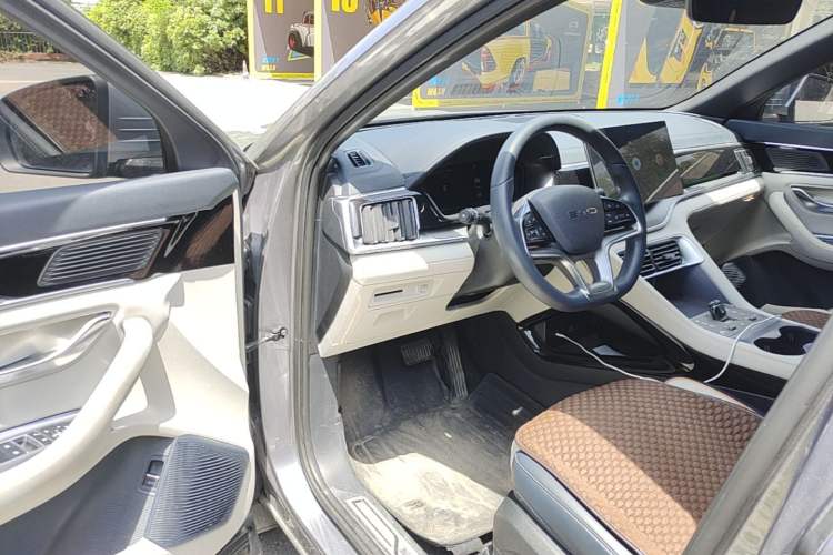 Used BYD Song PLUS New Energy 2024 HONOR Edition DM-i 150km Flagship PLUS Driver Seat