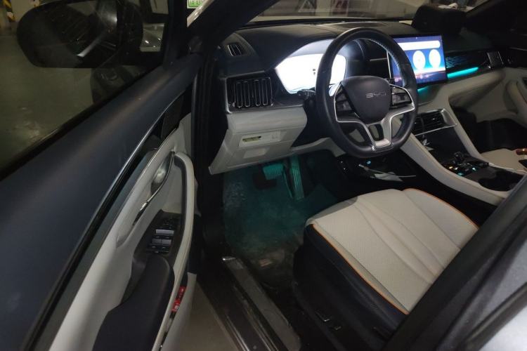 Used BYD Song PLUS New Energy 2024 Honor Edition EV 520km Flagship Model Driver Seat