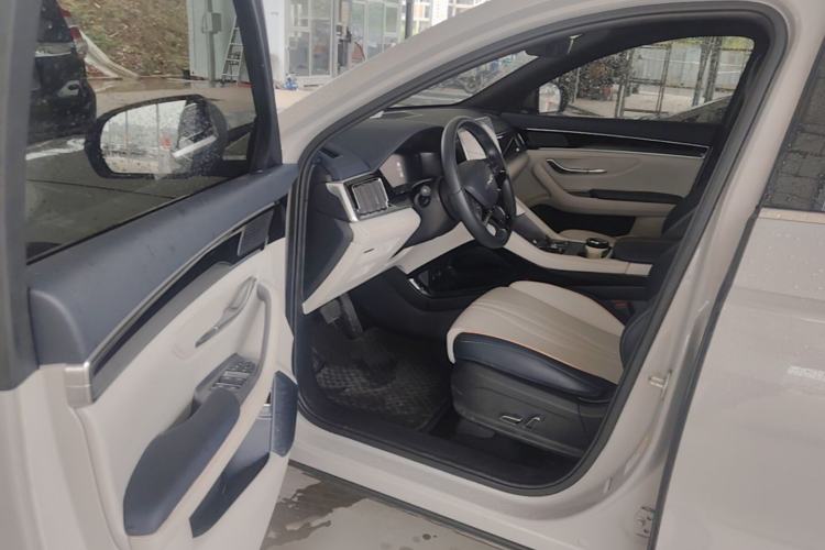 Used BYD Song PLUS New Energy 2024 HONOR Edition DM-i 110km Flagship Model Driver Seat