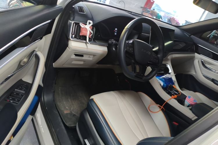 Used BYD Song PLUS New Energy 2024 HONOR Edition DM-i 110km Flagship Model Driver Seat