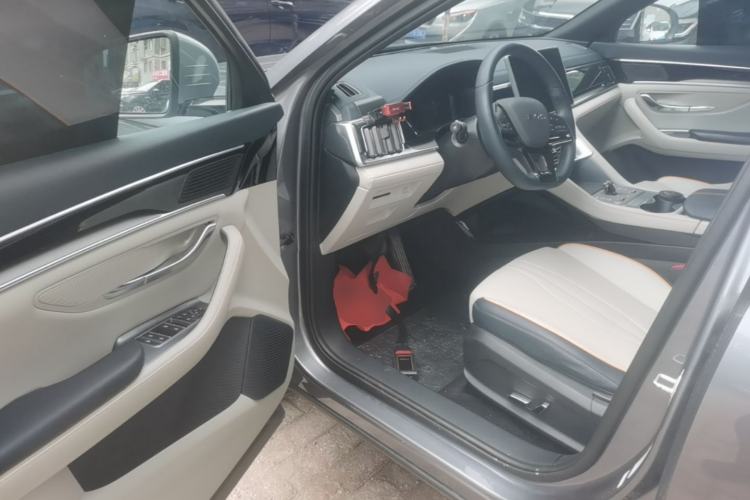 Used BYD Song PLUS New Energy 2024 Honor Edition EV 520km Luxury Model Driver Seat