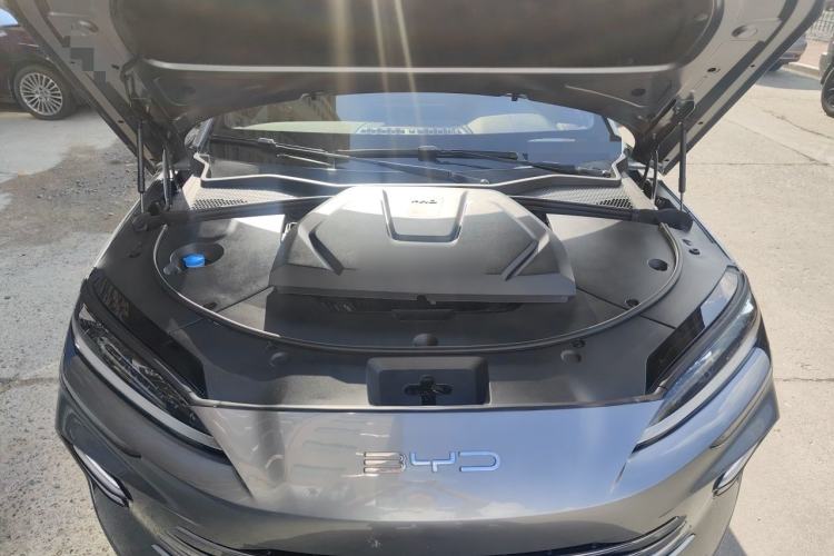 Used BYD Song PLUS New Energy 2024 HONOR Edition DM-i 110km Flagship PLUS Engine Bay