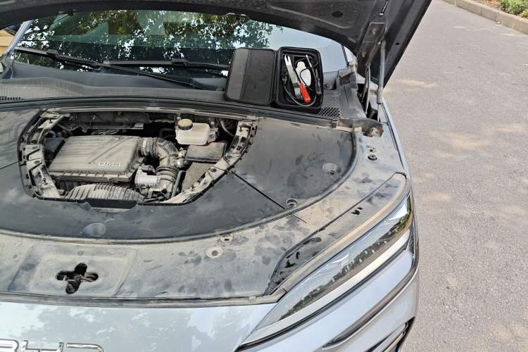 Used BYD Song PLUS New Energy 2024 HONOR Edition DM-i 110km Flagship PLUS Engine Bay Left