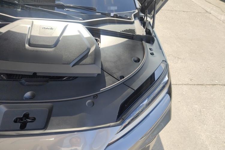 Used BYD Song PLUS New Energy 2024 HONOR Edition DM-i 110km Flagship PLUS Engine Bay Left