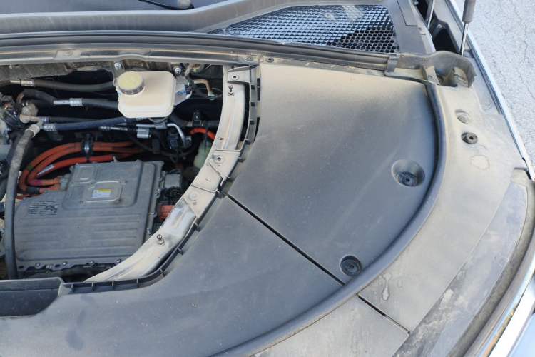 Used BYD Song PLUS New Energy 2024 Honor Edition EV 520km Luxury Model Engine Bay Left