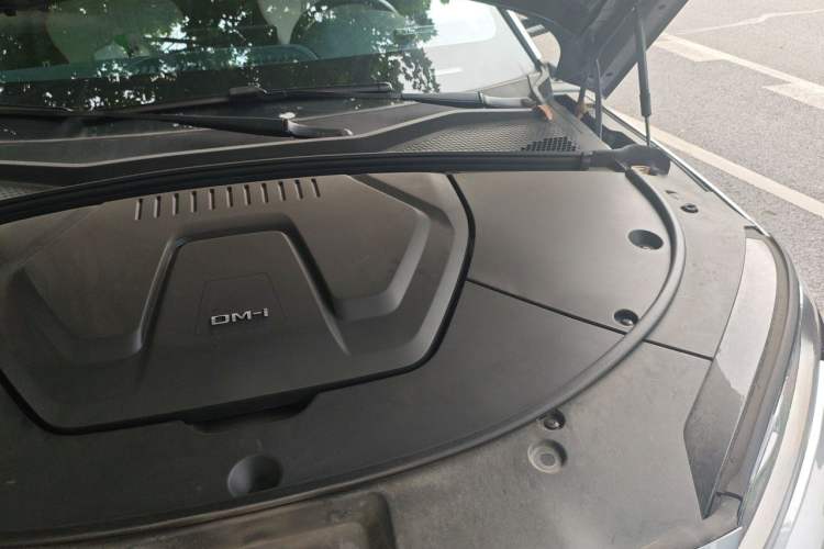 Used BYD Song PLUS New Energy 2024 HONOR Edition DM-i 110km Flagship PLUS Engine Bay Left