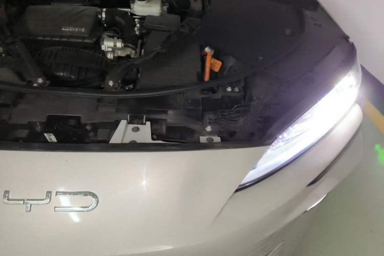 Used BYD Song PLUS New Energy 2024 HONOR Edition DM-i 110km Flagship Model Engine Bay Left
