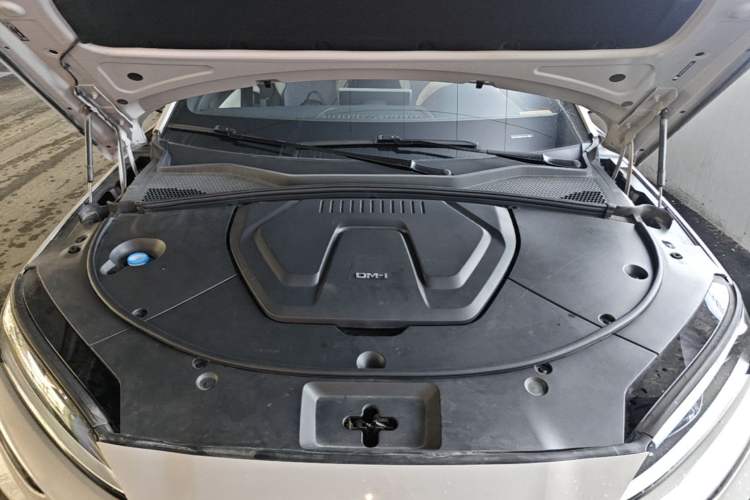 Used BYD Song PLUS New Energy 2024 HONOR Edition DM-i 110km Flagship Model Engine Bay