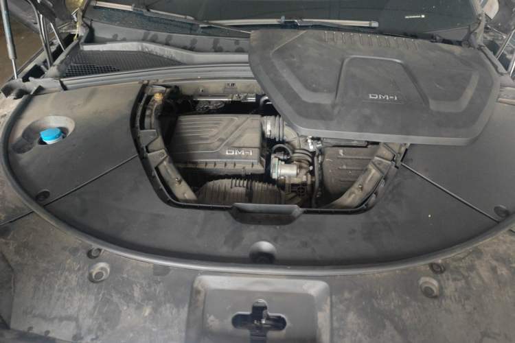 Used BYD Song PLUS New Energy 2024 HONOR Edition DM-i 110km Flagship Model Engine Bay