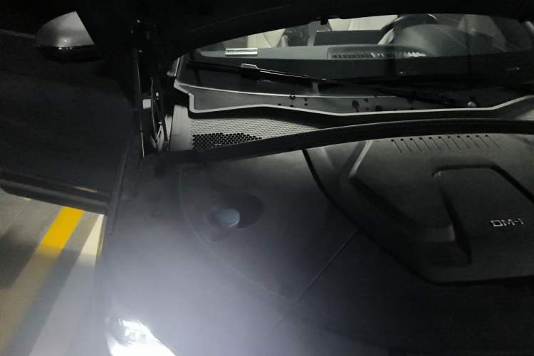 Used BYD Song PLUS New Energy 2024 HONOR Edition DM-i 110km Flagship PLUS Engine Bay Right