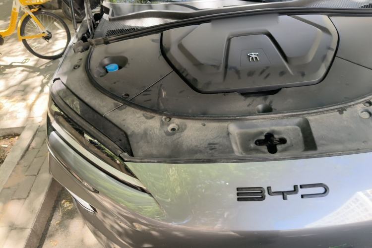 Used BYD Song PLUS New Energy 2024 Honor Edition EV 520km Luxury Model Engine Bay Right