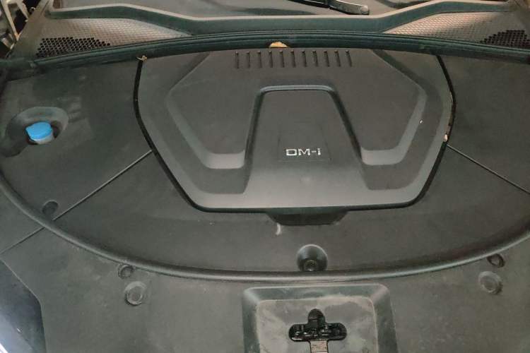 Used BYD Song PLUS New Energy 2024 HONOR Edition DM-i 110km Flagship PLUS Engine Bay
