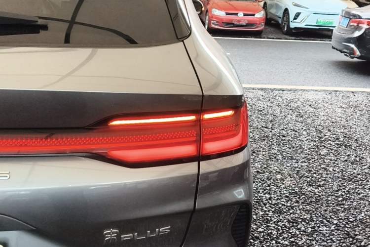 Used BYD Song PLUS New Energy 2024 Honor Edition EV 520km Luxury Model Exterior 3