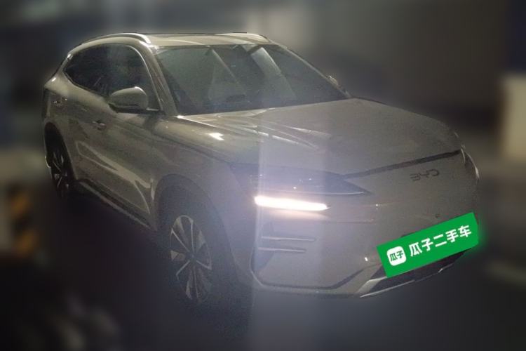 Used BYD Song PLUS New Energy 2024 Honor Edition EV 520km Luxury Model Front Right 45 Deg